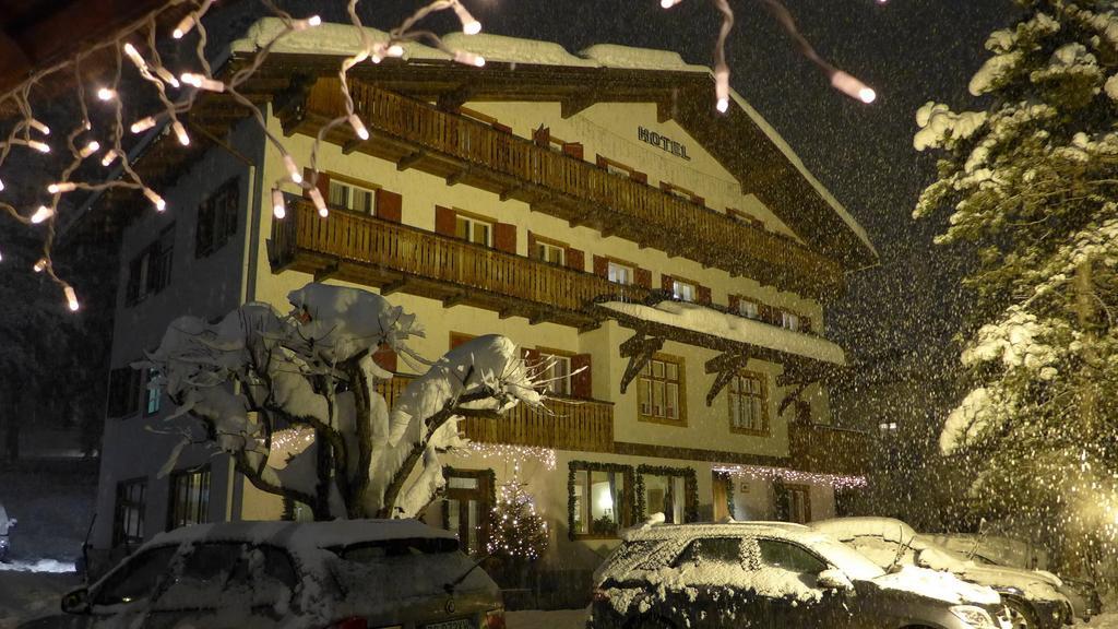 Hotel Bellaria - Кортина-д'Ампеццо Экстерьер фото